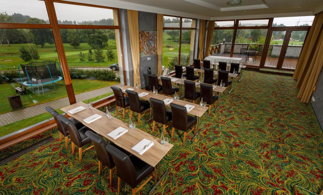 Hotel International Vel'ka Lomnica Ngoại thất bức ảnh