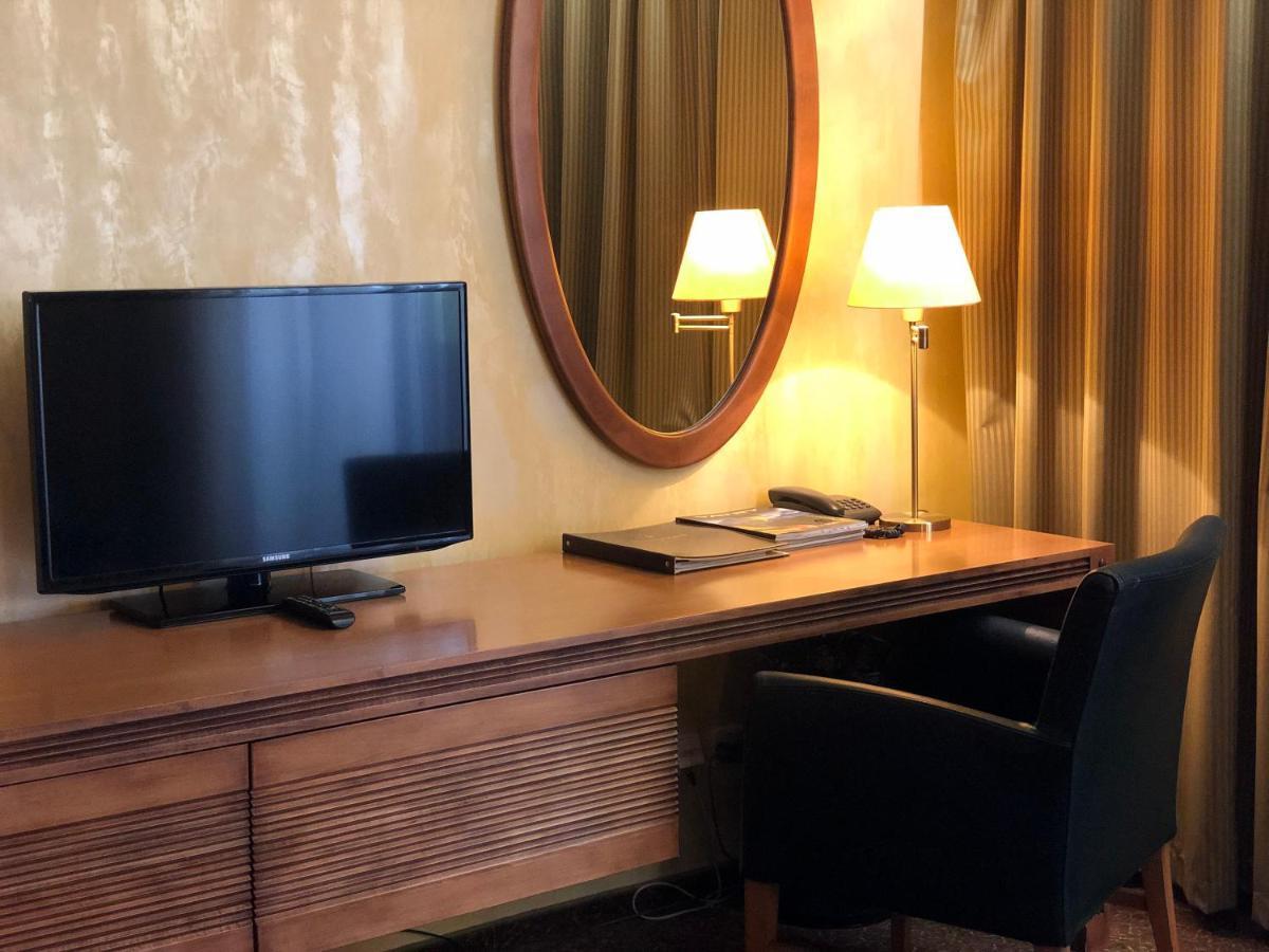 Hotel International Vel'ka Lomnica Ngoại thất bức ảnh