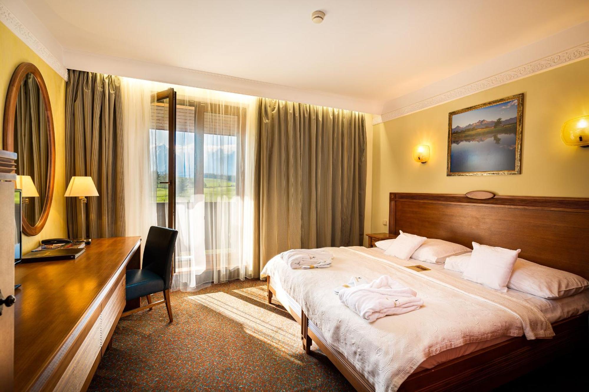 Hotel International Vel'ka Lomnica Ngoại thất bức ảnh