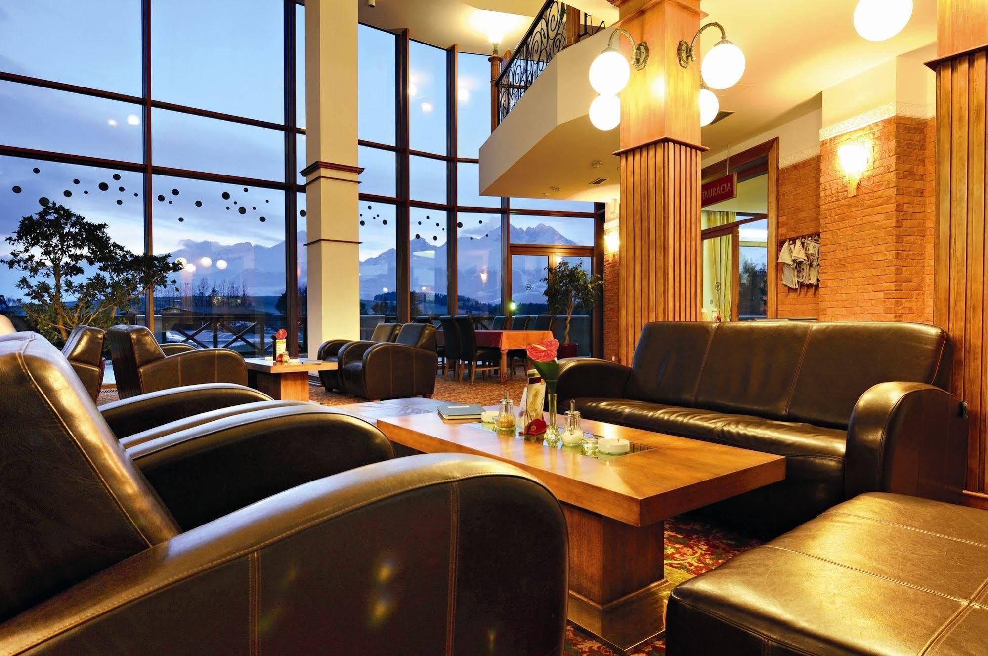Hotel International Vel'ka Lomnica Ngoại thất bức ảnh