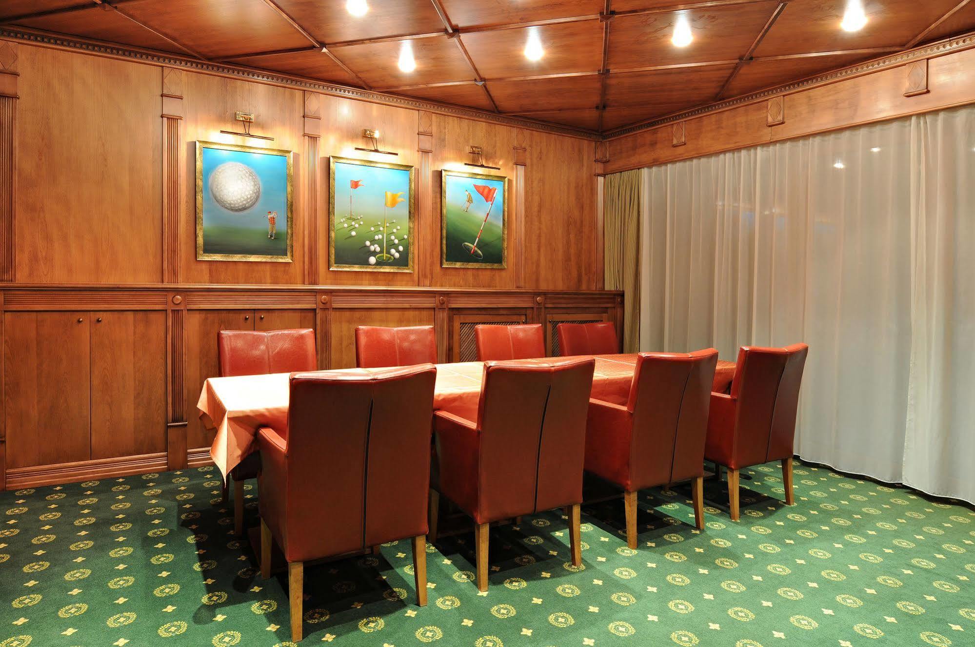 Hotel International Vel'ka Lomnica Ngoại thất bức ảnh